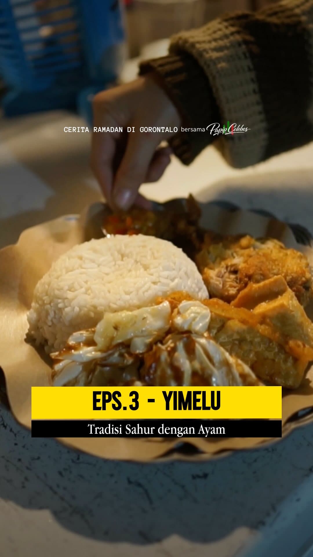 Tradisi sahur pertama keluarga Gorontalo dan makna ayam sebagai hidangan penyambutan Ramadan.