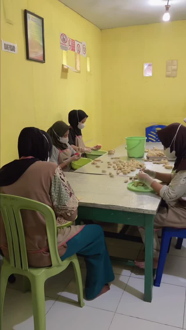 Cerita Panada Tore Tinelo dan perjalanan usaha keluarga yang tumbuh dari kerja keras serta doa.