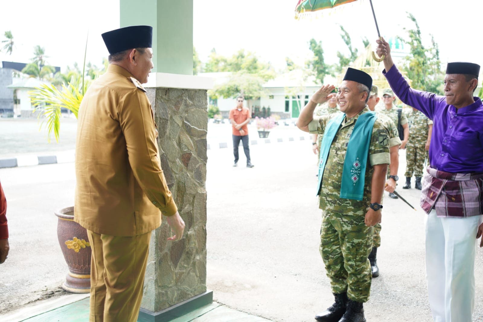 Adat Mopotilolo Sambut Pangdam XIII/Merdeka di Gorontalo