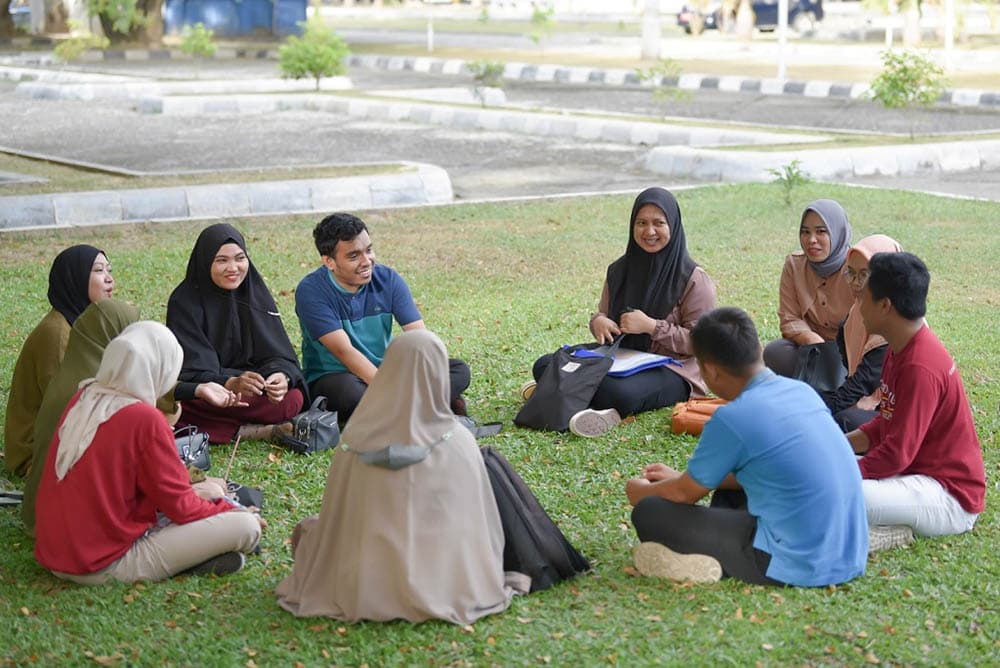 Eduart Wolok Tantang Mahasiswa UNG Lulus Lewat Jalur Prestasi