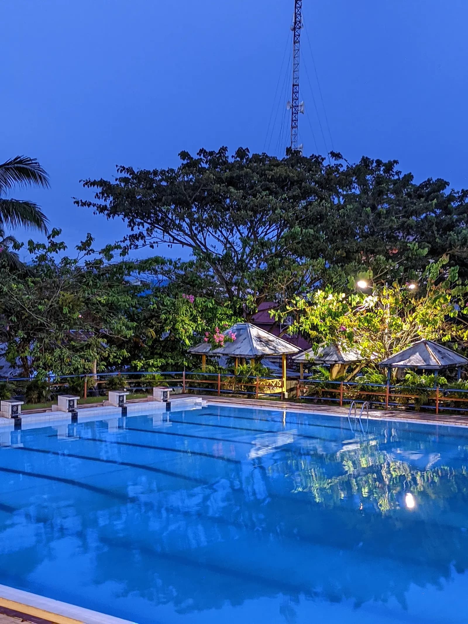 Kolam Renang Lahilote