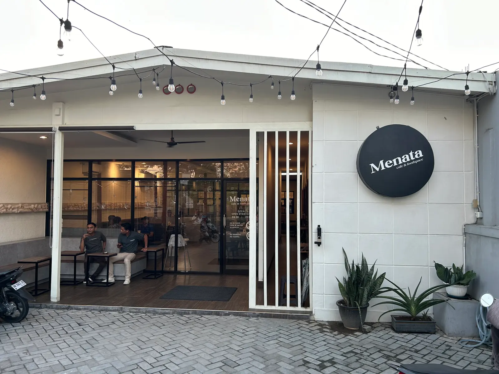 Menata Cafe & Foodspace