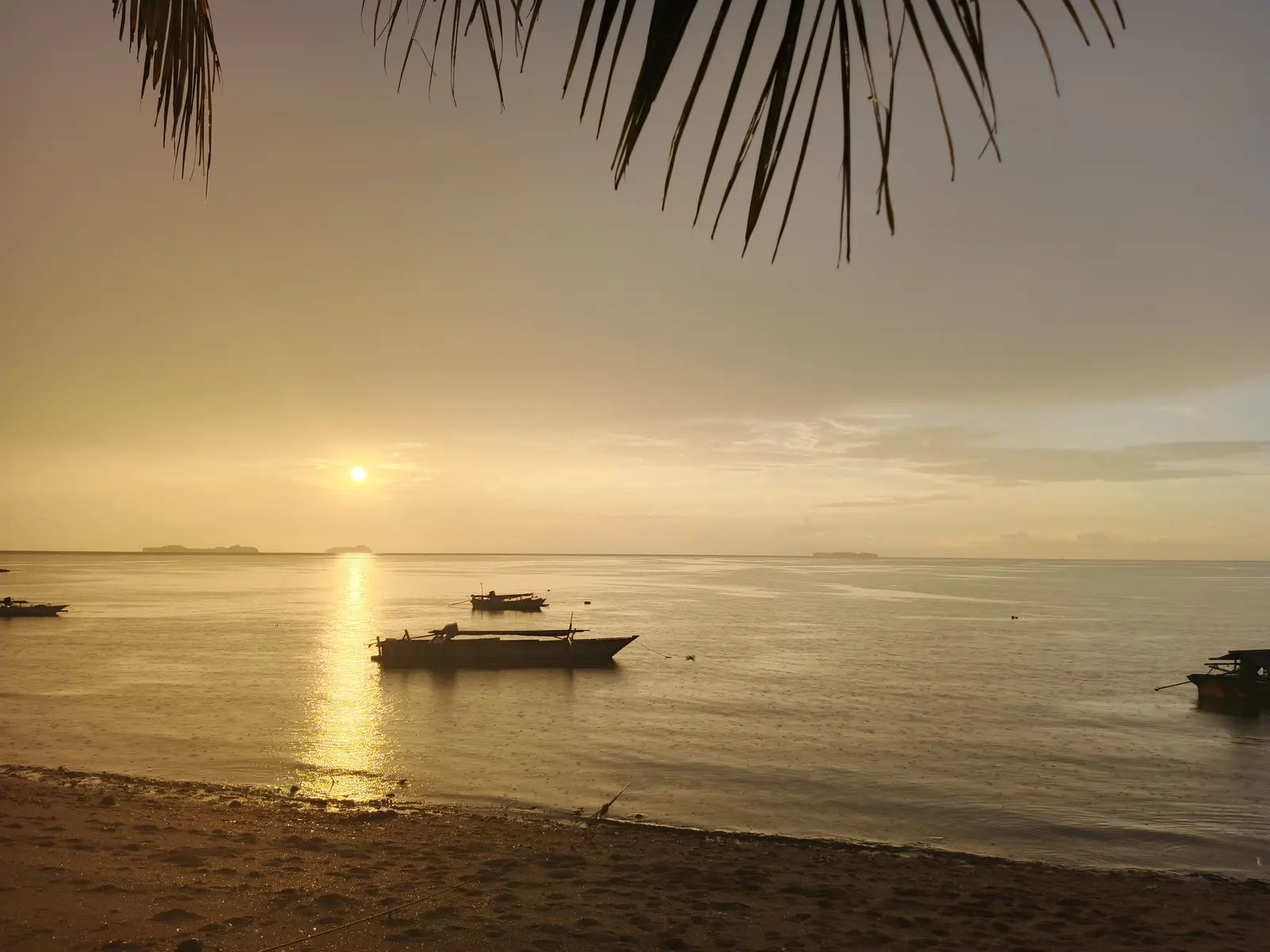 Pantai Logpon — photo 4