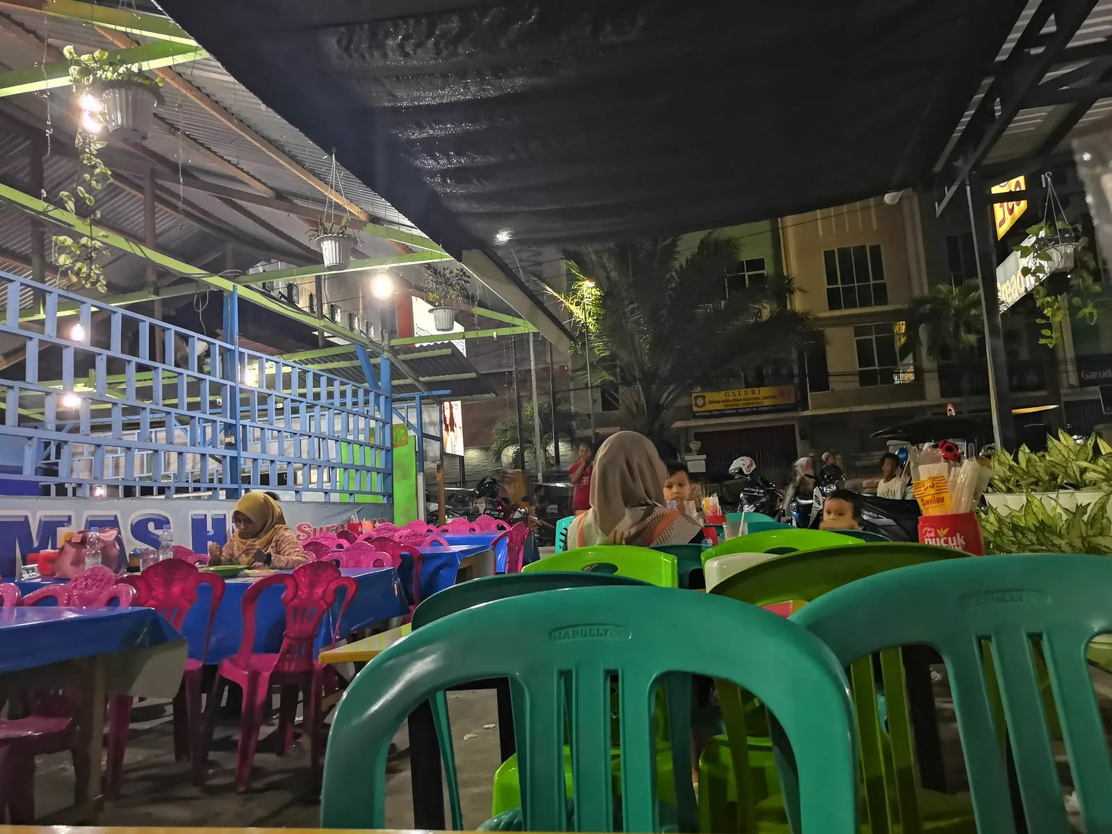 RM Sari Laut Mas Her Tiga
