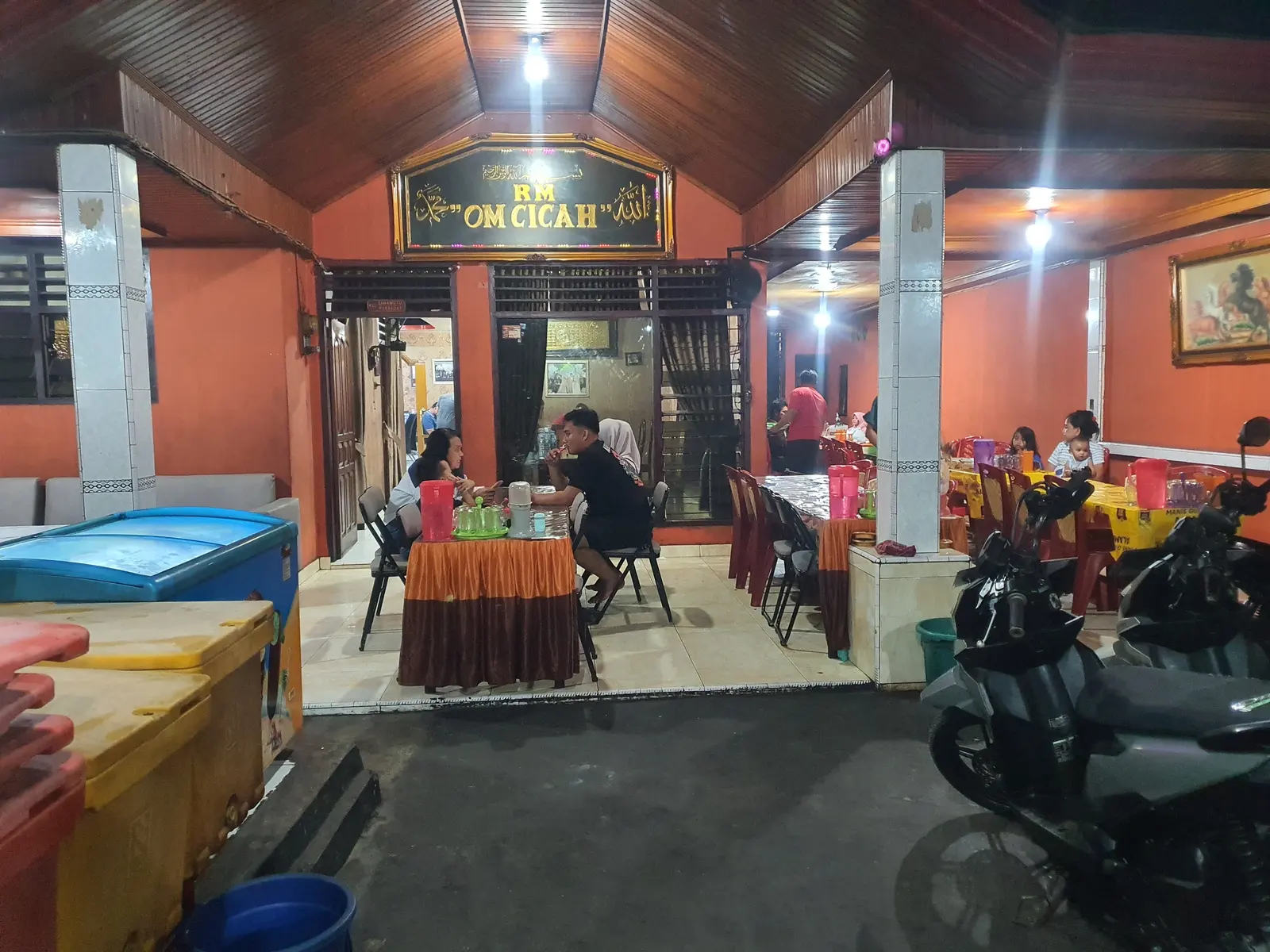 Rumah Makan Ikan Bakar Om Cica